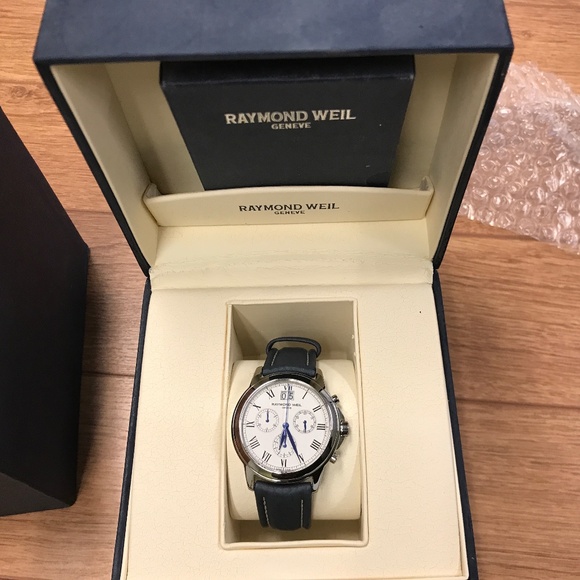 Raymond Weil Tradition Men's Watch Item No. 4476-STC-00300 - Picture 1 of 7